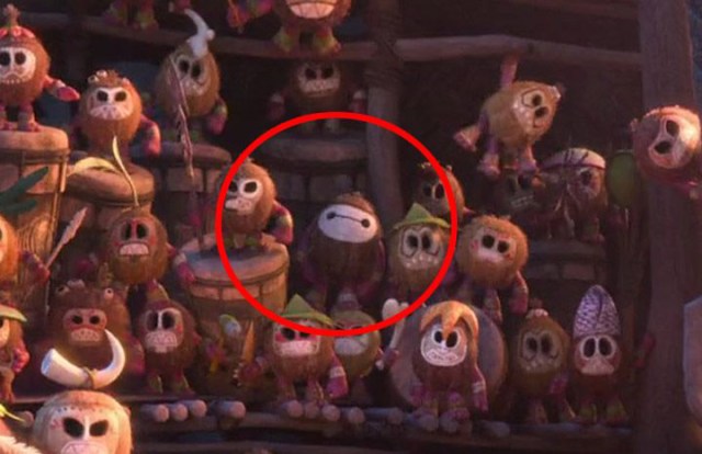 One of the Kakamoras from Moana has Baymax's eyes