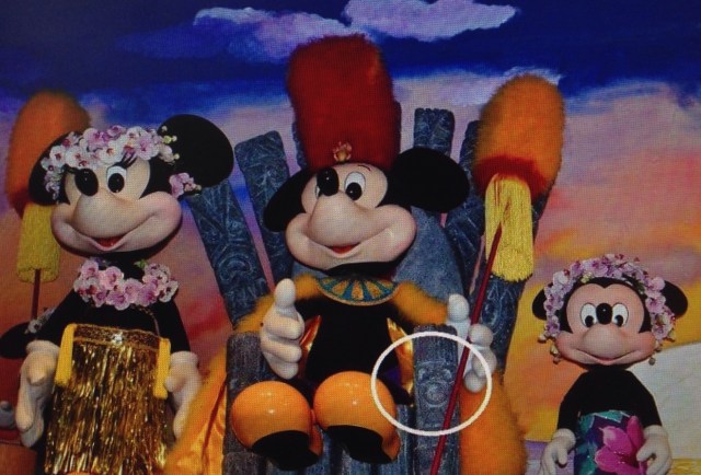 Hidden Mickey at the Moana store at the Polynesian Resort
